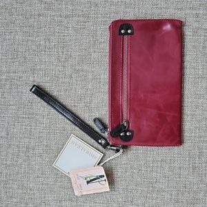 NWT Beautiful Clutch with Strap by Shiraleah